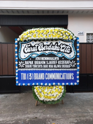 Papan Bunga Duka di Gladagsari